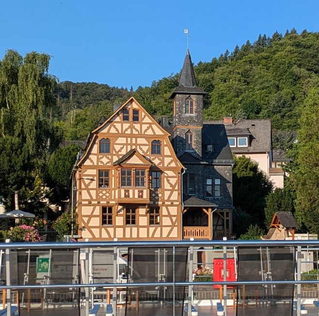 d0518.jpg