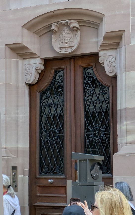 d0749e.jpg