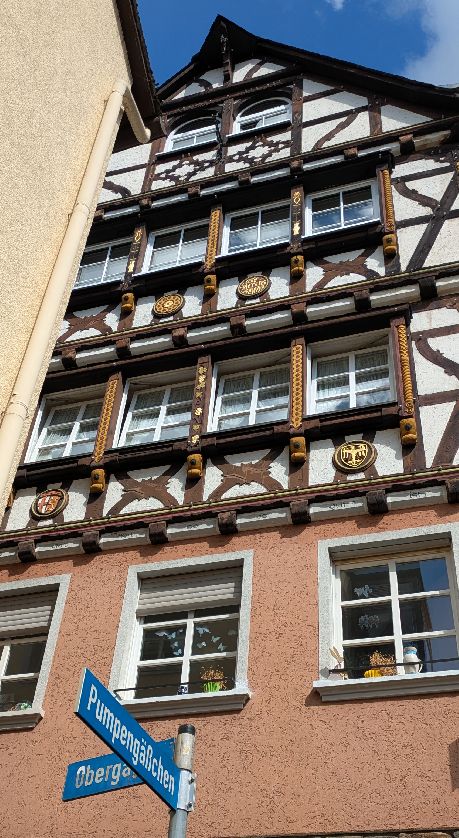 d0830a.jpg